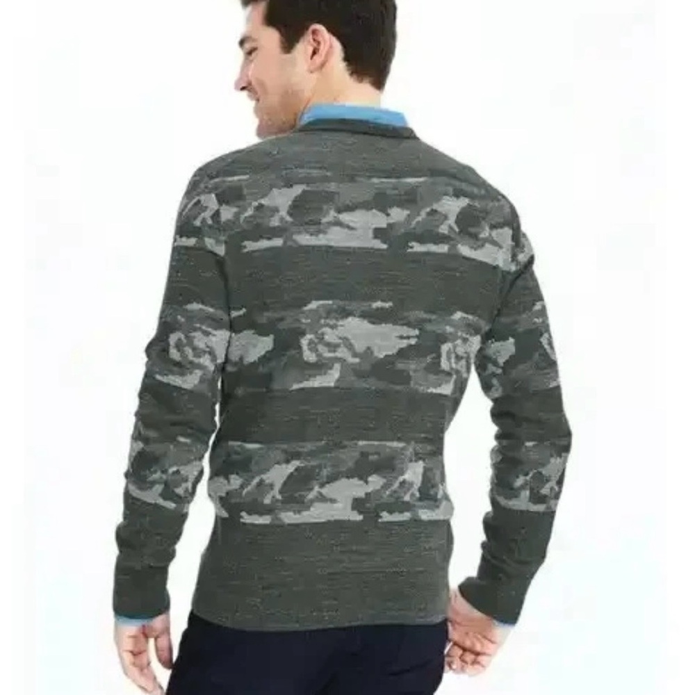 Banana Republic Men's Camouflage Crewneck Sweater - Dark Gray